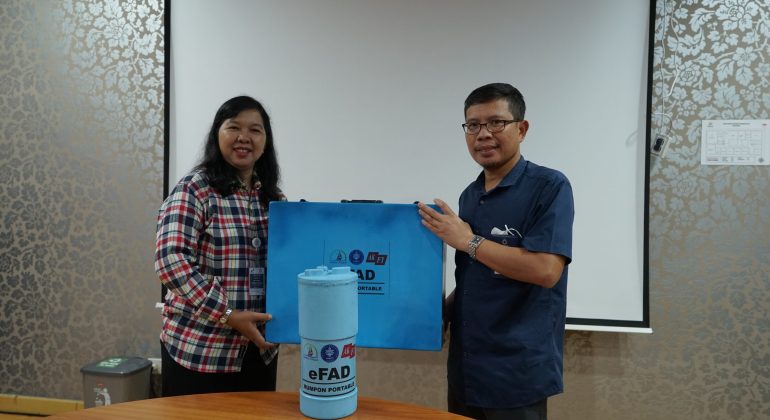 Tani Nelayan Center IPB - Roza Yusifandayani - Yuli Gunawan - Rumpon Portable - Kampung Tihi Tihi - Bontang Kalimantan Timur - PT Badak LNG