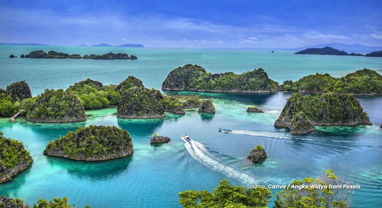 20231030 at 08.00 - EKSPLORASI KEINDAHAN PERAIRAN DAN KEANEKARAGAMAN BIOTA LAUT DI RAJA AMPAT