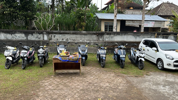 IPB DIGITANI - TANI DAN NELAYAN CENTER IPB UNIVERSITY - TUMPEK LANDEP: PERAYAAN ULANG TAHUN MOBIL DAN MOTOR