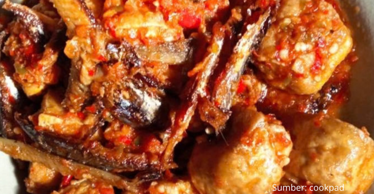 SAMBAL IKAN ASIN BETOK OLAHAN TRADISIONAL IKAN BETOK YANG LEZAT