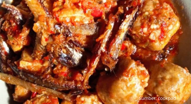 SAMBAL IKAN ASIN BETOK OLAHAN TRADISIONAL IKAN BETOK YANG LEZAT