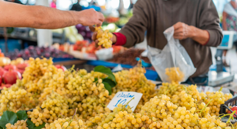 IPB DIGITANI - TANI DAN NELAYAN CENTER IPB UNIVERSITY - CARI TAHU HAL INI SEBELUM TENTUKAN STRATEGI PEMASARAN PRODUK PERTANIAN