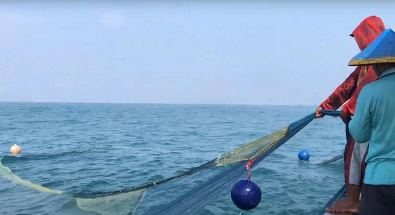 Metode penangkapan alat tangkap payang (Sumber : Sumberdaya Akuatik Unila)